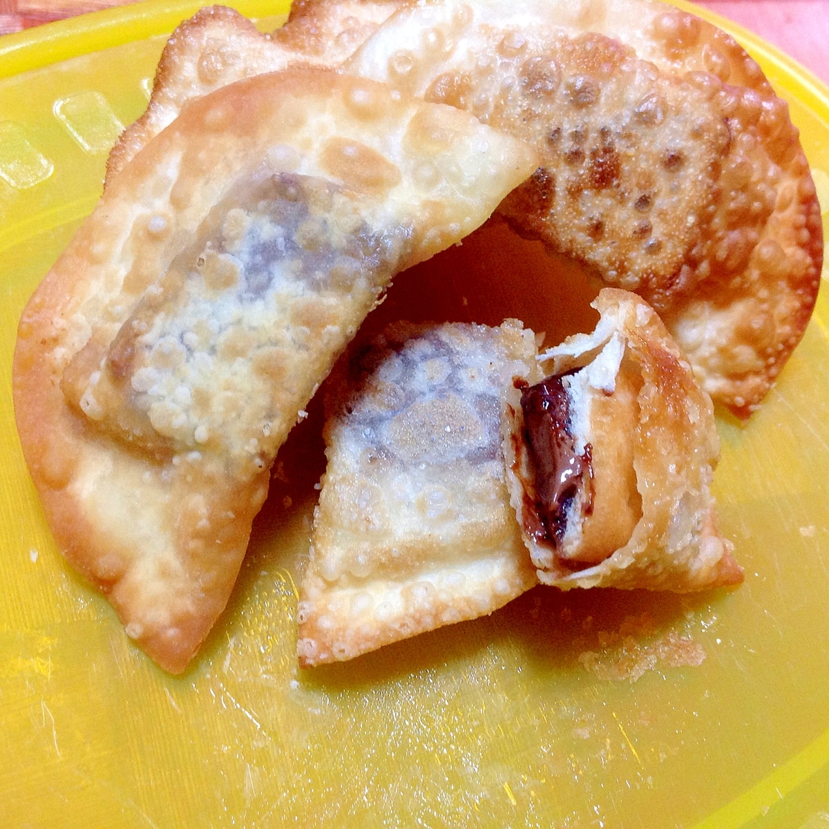餃子の皮で 簡単おやつ チョコパイ サクサク レシピ 作り方 By さぁー27 楽天レシピ